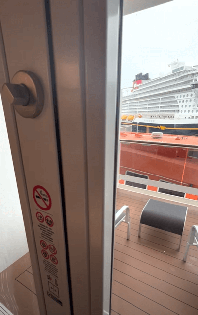 cabin deck 8 msc meraviglia obstructed view lifeboat