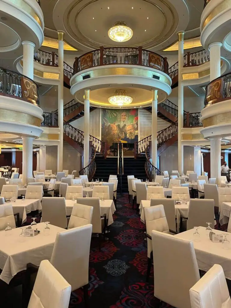 the main dining room on Freedom of the Seas