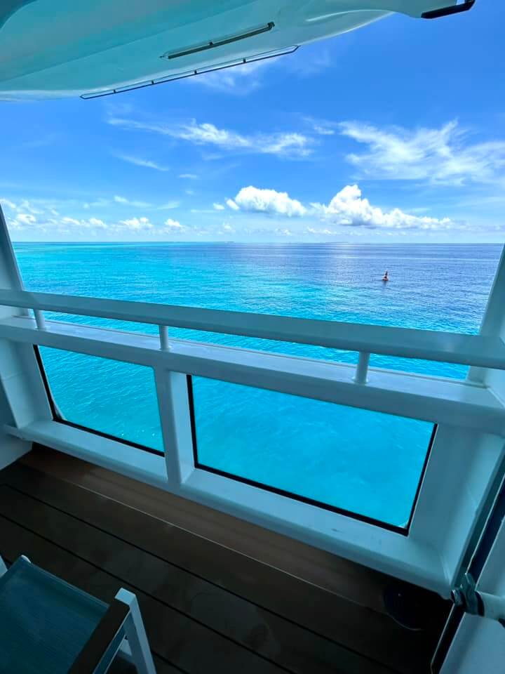 Cove balcony with glass on the bottom