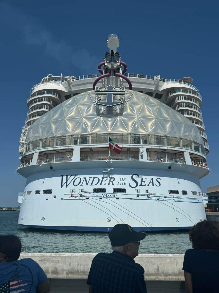 Back of Wonder of the Seas