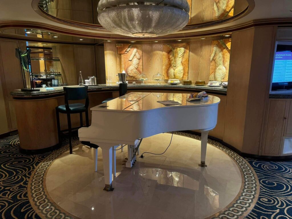 Royal Suite on Vision of the Seas