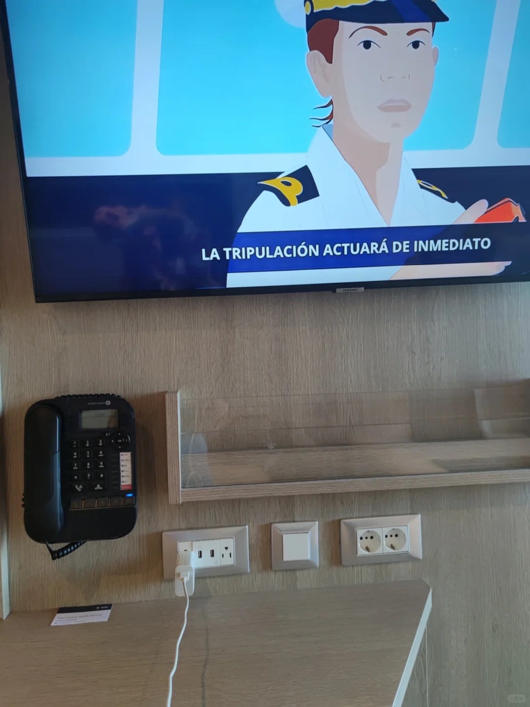 Tsunami warning cruise ship