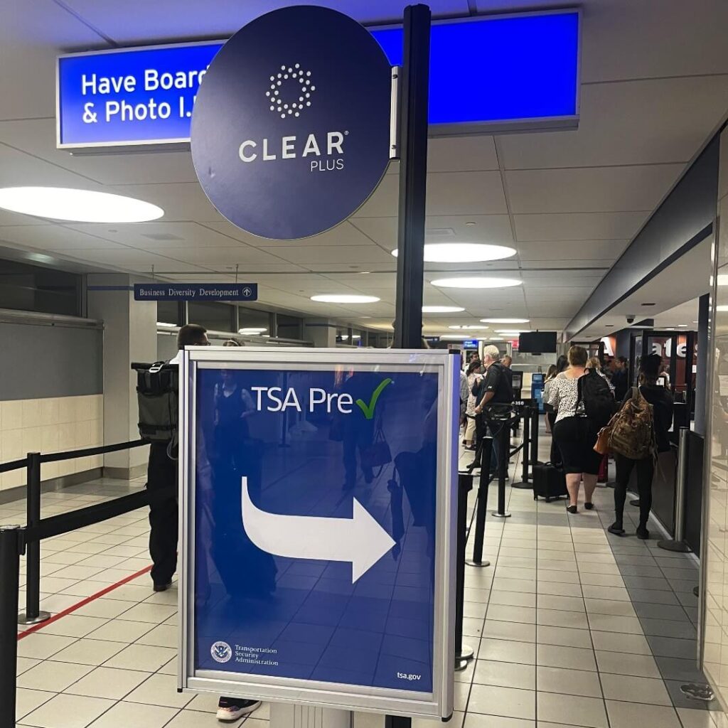 Tsa security line