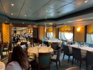 Restaurant lunch