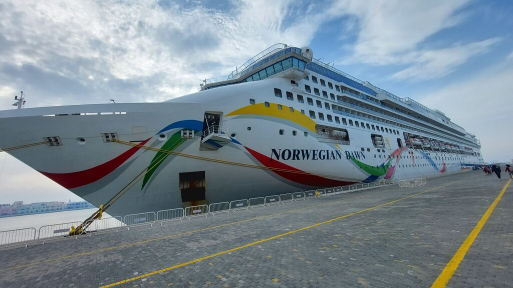 Norwegian Dawn