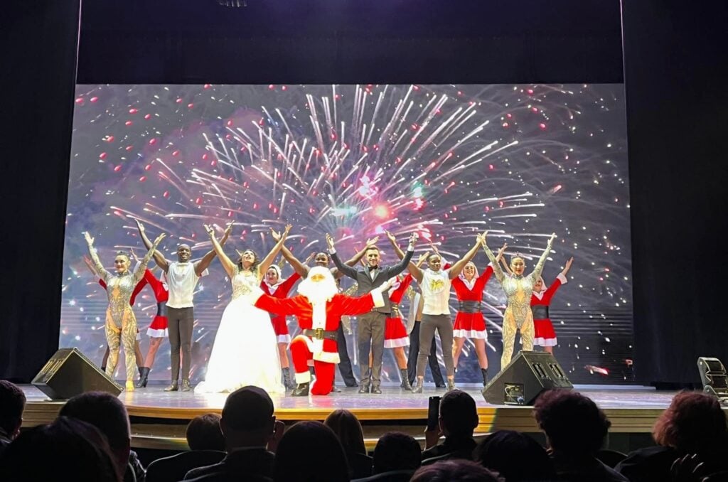 Christmas show on cruise