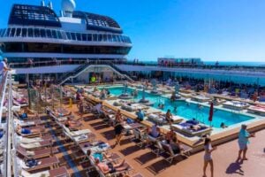cruise top pool deck